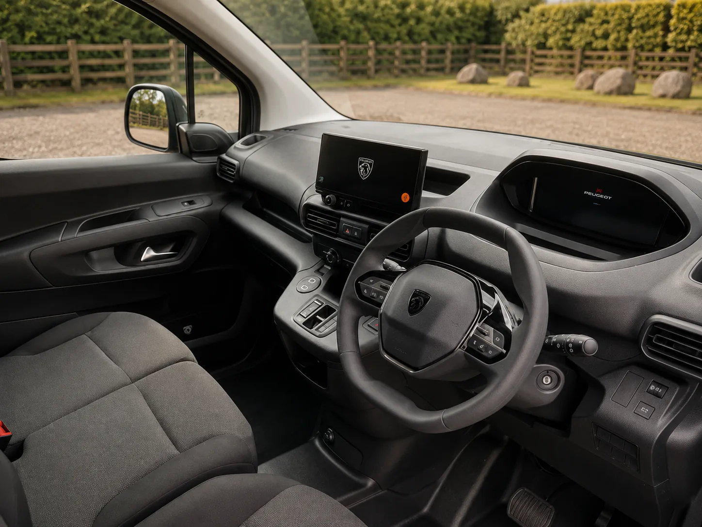 peugeot-partner-xl-asphalt-cab