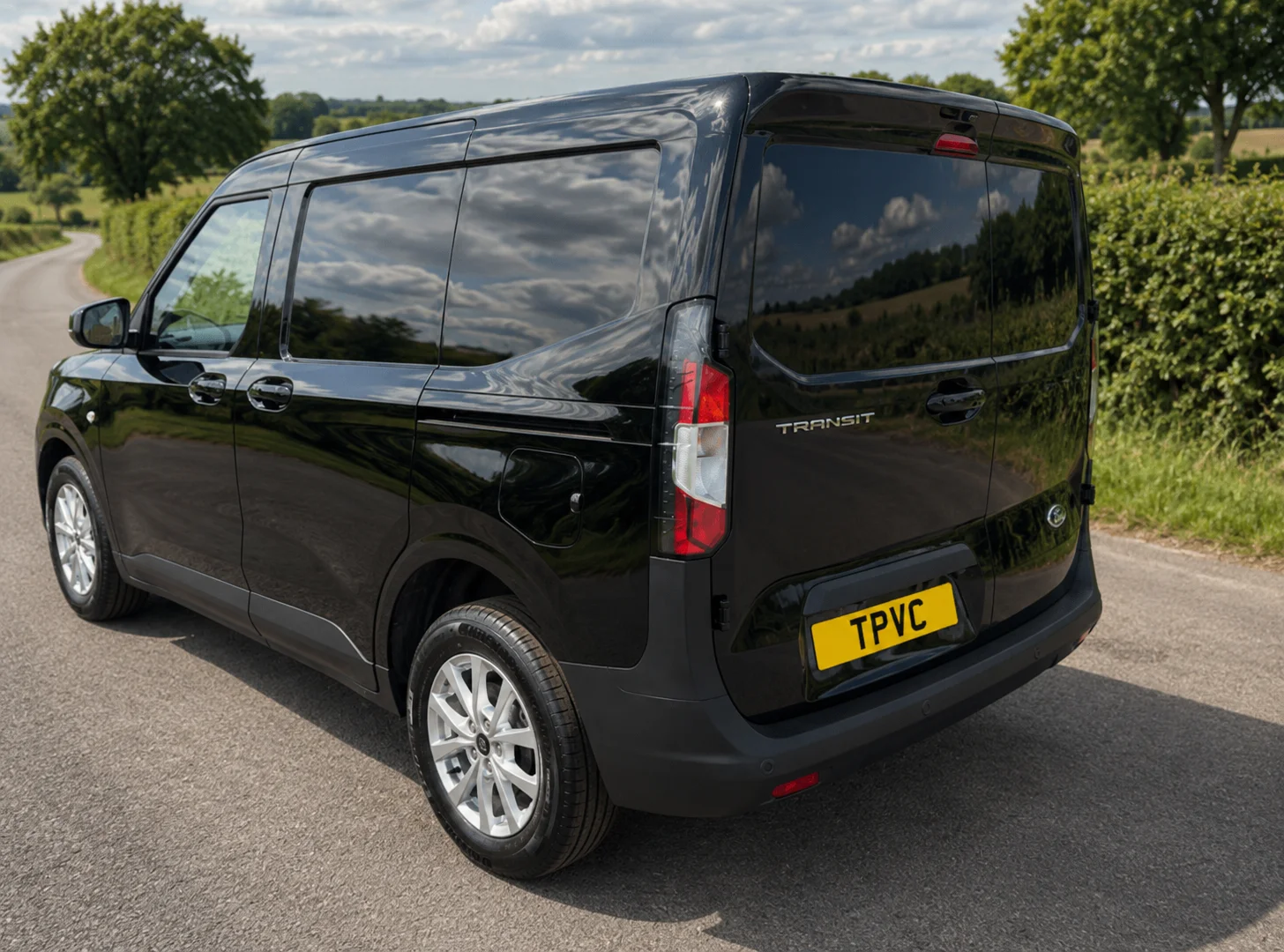 ford-courier-limited-2