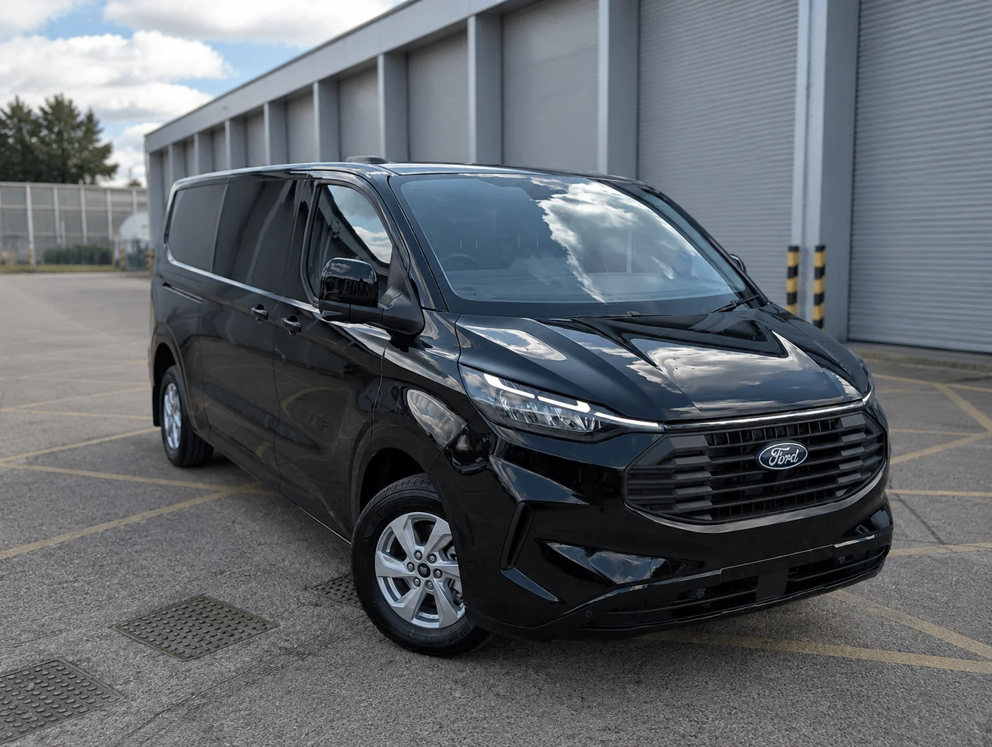 ford-custom-dciv-limited-l2-2