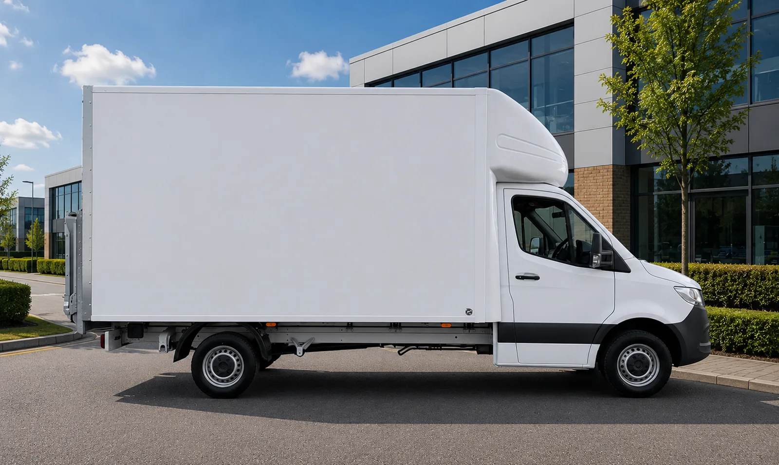 mercedes-sprinter-l3-luton-2